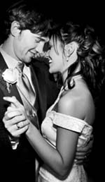 Ottawa Wededing DJS - When it come to book an Ottawa Wedding DJ, we highly recommend Ottawa DJ Service. Ottawa DJ Service offers professional DJ services and competitive rates in the Ottawa region. 